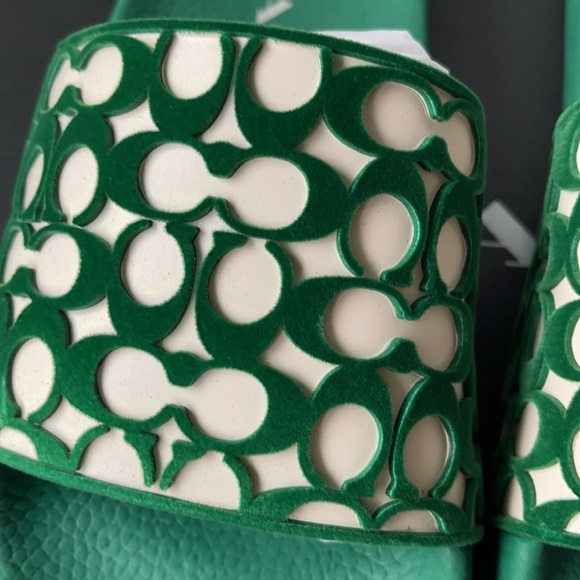 NIB Coach emerald green monogram slides - Picture 3 of 5
